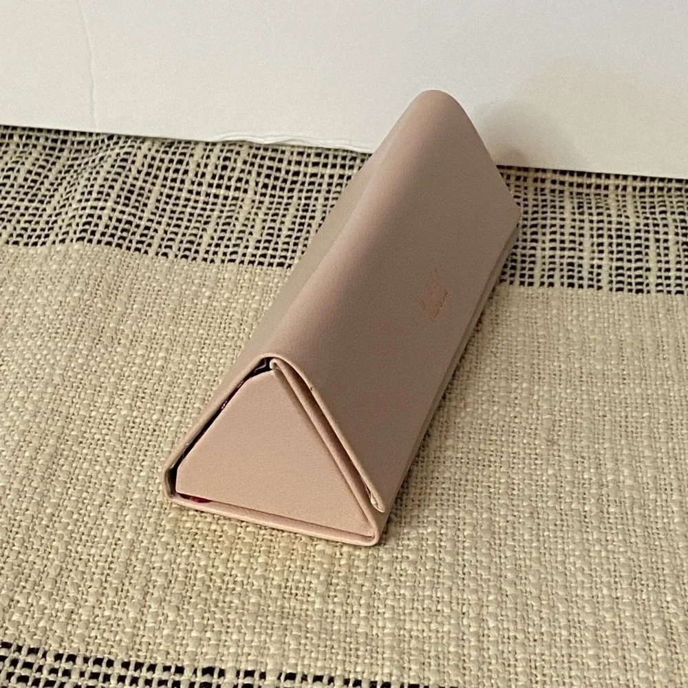 TED BAKER LONDON / Pink Triangle Eyeglass Case with Wipe Cloth